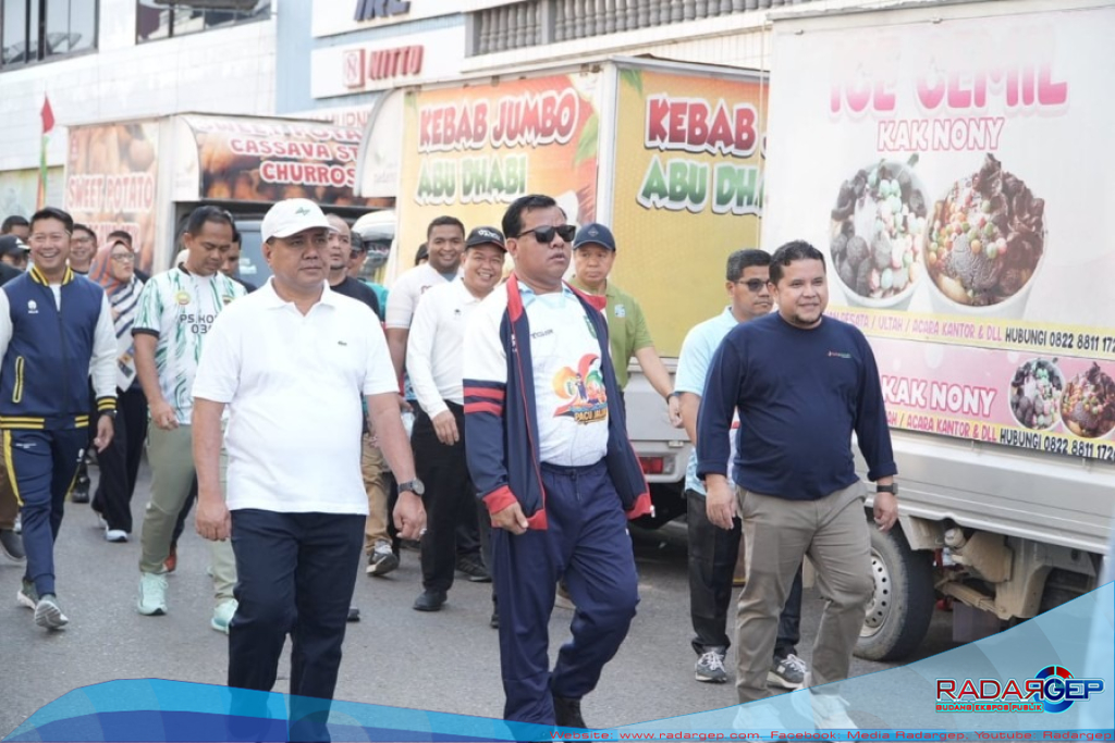 Gerak Jalan Santai HUT ke-26 Kuansing Banjir Peserta, Bupati Ajak Satukan Langkah
